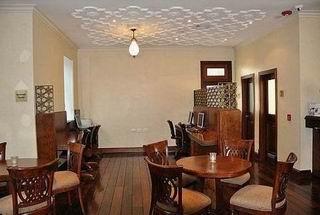 Express By Ihg Hotel 4*