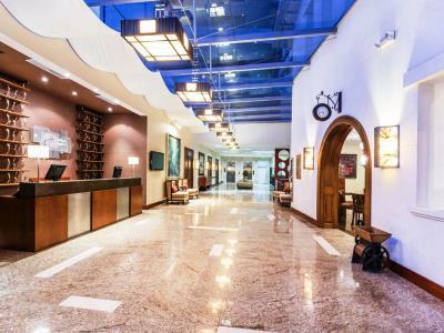 Express By Ihg Hotel